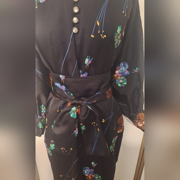 Kimono Style Robe - Picture 4 of 10